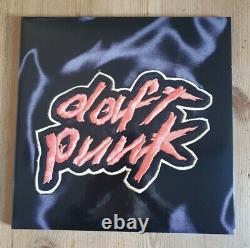 Daft Punk Dbl Vinyl LP Embossed Sleeve Parlophone/Soma UKV2821